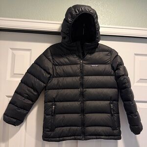 Patagonia, Kids Black Puffer Jacket, Size Large (12)